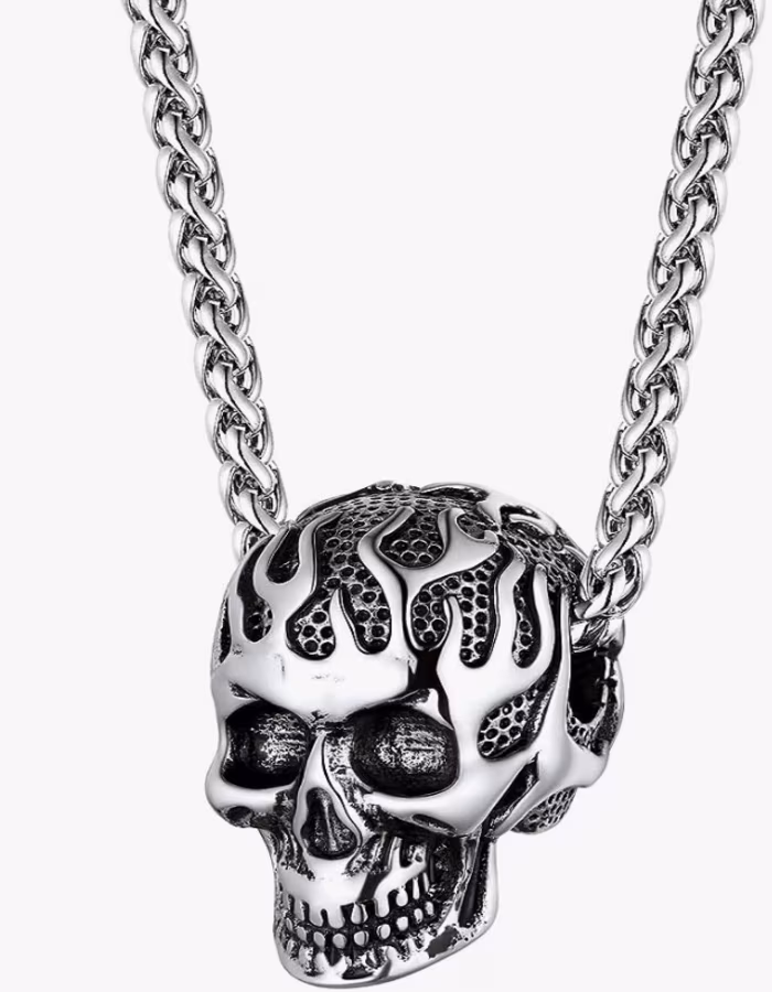 Collar gótico de calavera de acero inoxidable en Lima