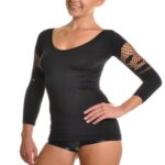 X Camiseta negra de malla reversible con  mangas de calavera - Imagen 3